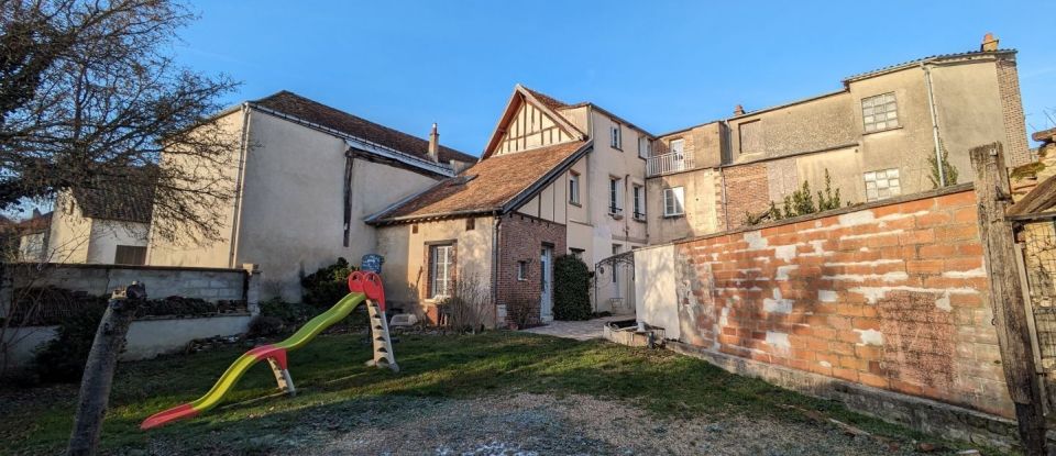 Town house 5 rooms of 165 m² in Bray-sur-Seine (77480)