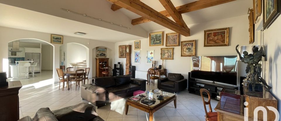 Maison 6 pièces de 195 m² à Sanary-sur-Mer (83110)