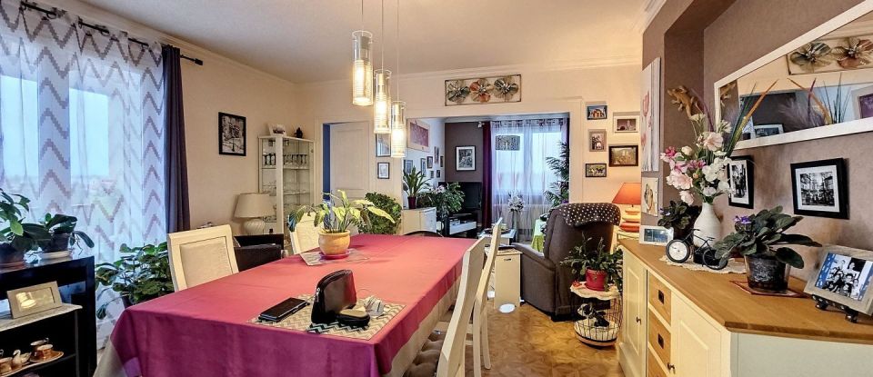 Apartment 6 rooms of 83 m² in Yzeure (03400)