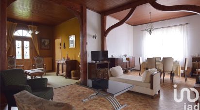 Maison traditionnelle 5 pièces de 145 m² à Arsac (33460)