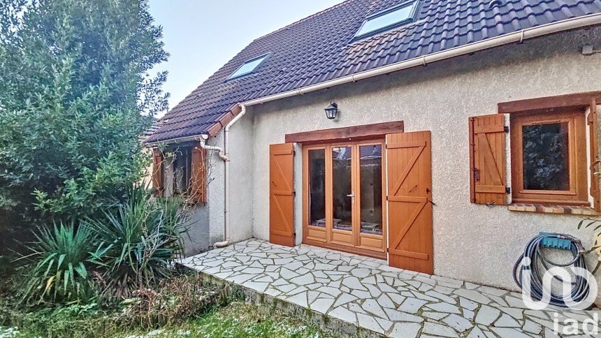 House 4 rooms of 87 m² in Ormesson-sur-Marne (94490)