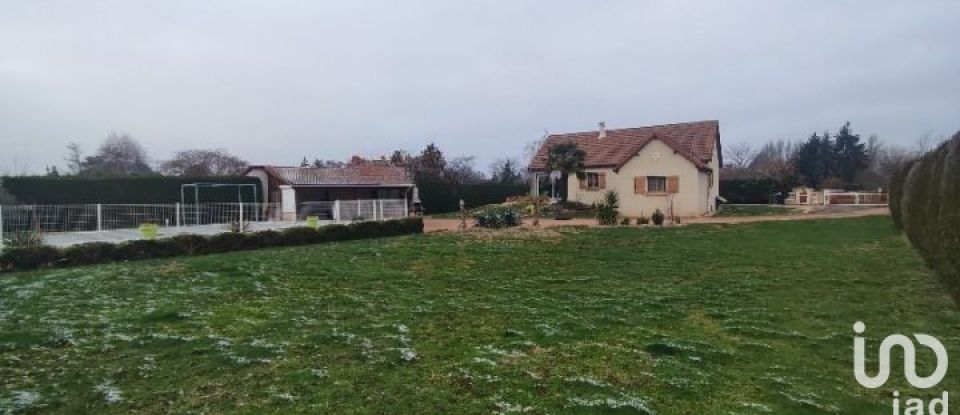 House 7 rooms of 145 m² in Avermes (03000)