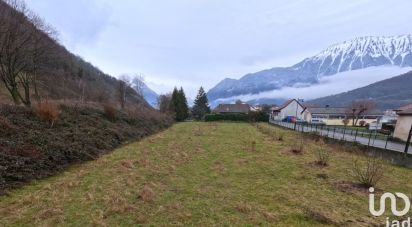 Land of 2,630 m² in FAVERGES (74210)