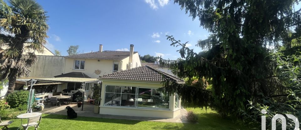 House 8 rooms of 176 m² in Torcy (77200)
