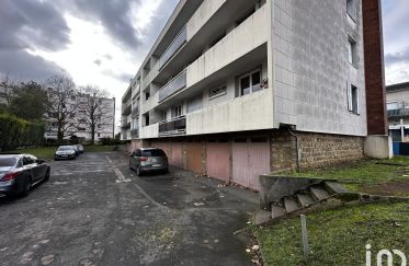 Parking of 13 m² in Ris-Orangis (91130)