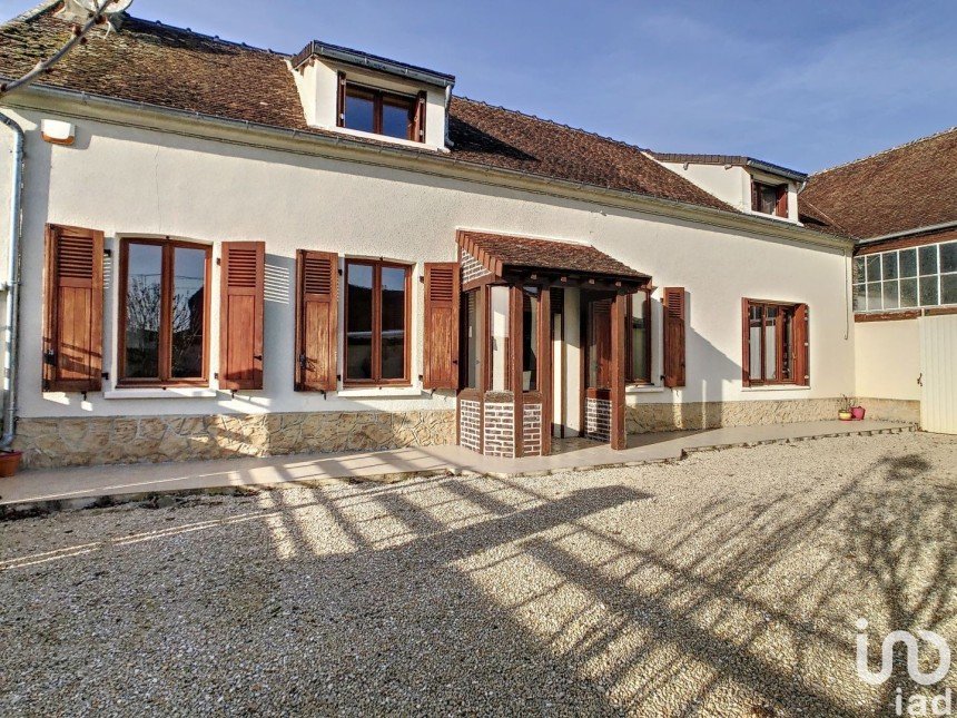 Maison 3 pièces de 124 m² à Bray-sur-Seine (77480)
