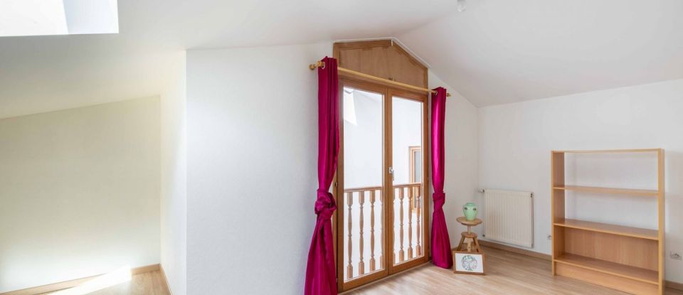 House 6 rooms of 152 m² in Vitry-sur-Orne (57185)