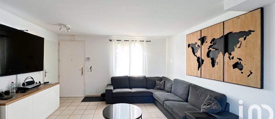 House 4 rooms of 90 m² in Saint-Germain-Laxis (77950)