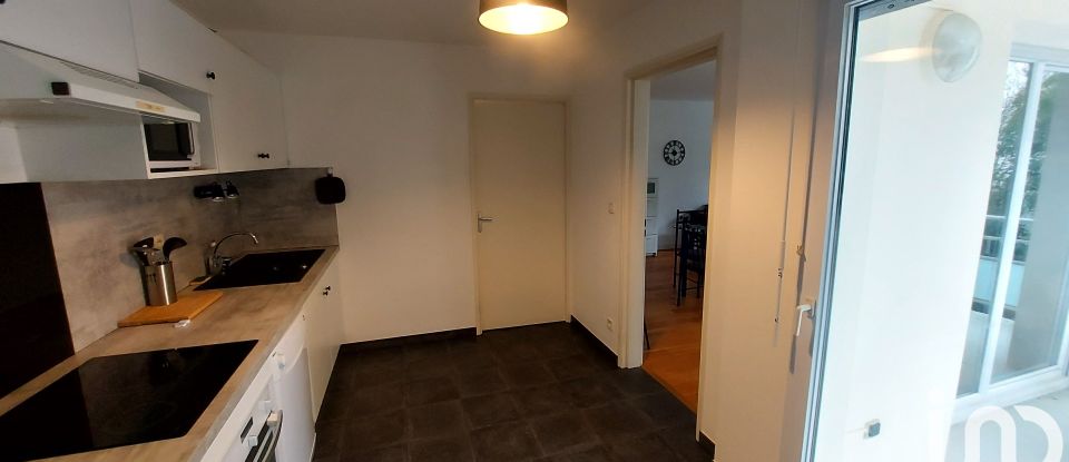 Apartment 3 rooms of 70 m² in Poitiers (86000)