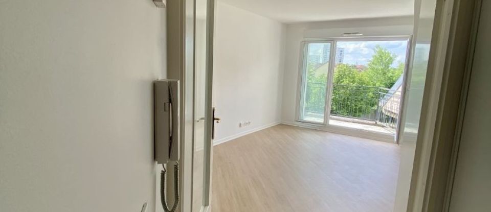 Appartement 2 pièces de 53 m² à Roissy-en-Brie (77680)