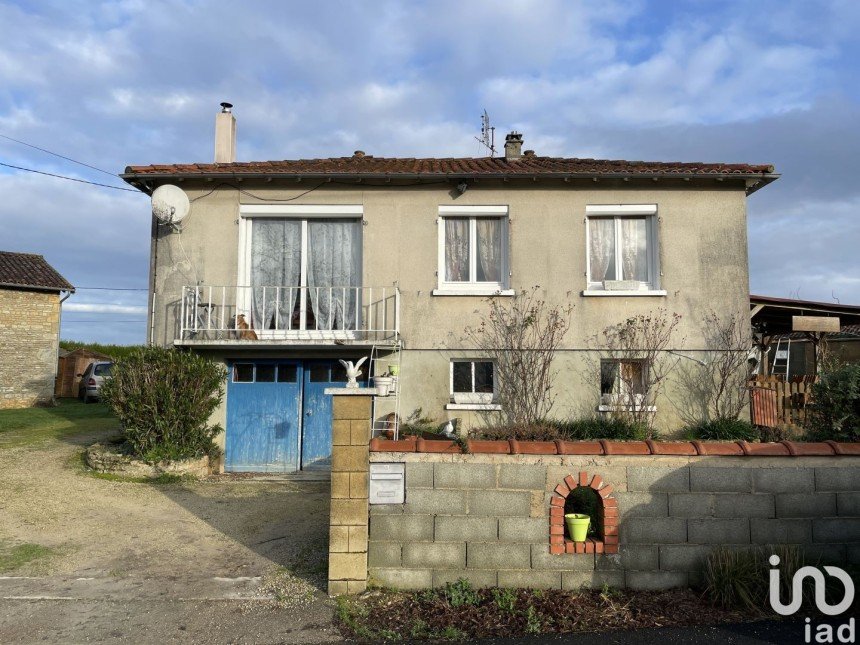 House 3 rooms of 73 m² in Clussais-la-Pommeraie (79190)