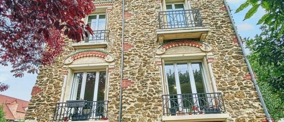 House 11 rooms of 227 m² in Chelles (77500)