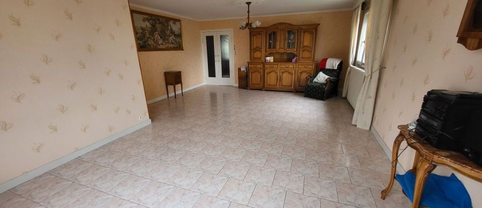 House 6 rooms of 115 m² in La Couronne (16400)