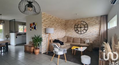 Maison 4 pièces de 95 m² à Vensac (33590)