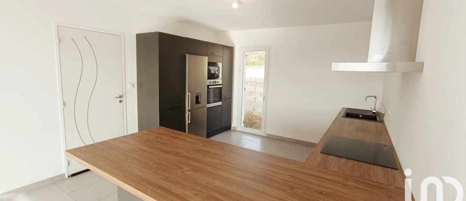 Maison traditionnelle 4 pièces de 95 m² à Sernhac (30210)