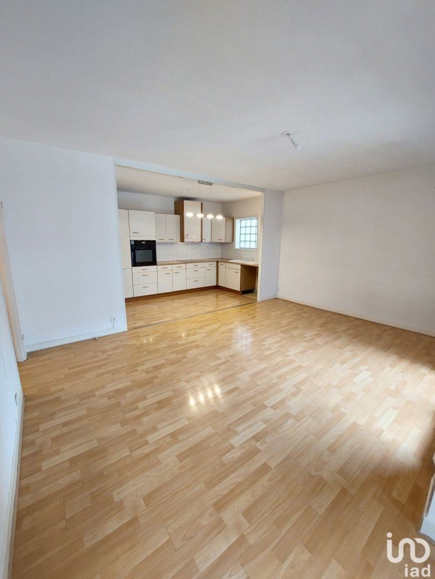 Apartment 3 rooms of 73 m² in Tarbes (65000)