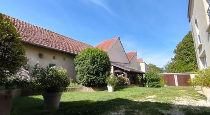 House 8 rooms of 167 m² in Trois-Puits (51500)