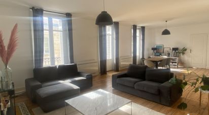 Apartment 3 rooms of 98 m² in Bordeaux (33000)