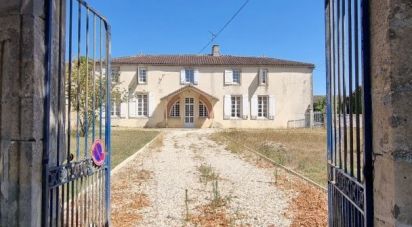 House 8 rooms of 410 m² in Gornac (33540)