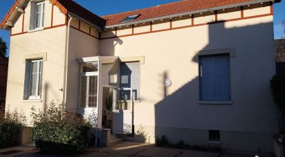 House 6 rooms of 101 m² in Chartres (28000)