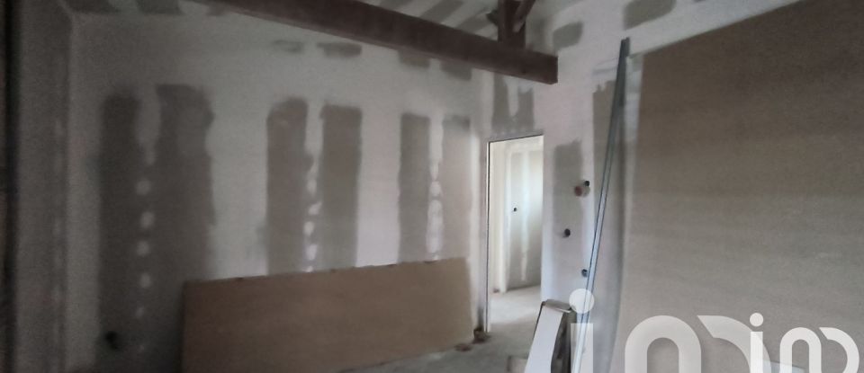 House 4 rooms of 135 m² in Niort (79000)