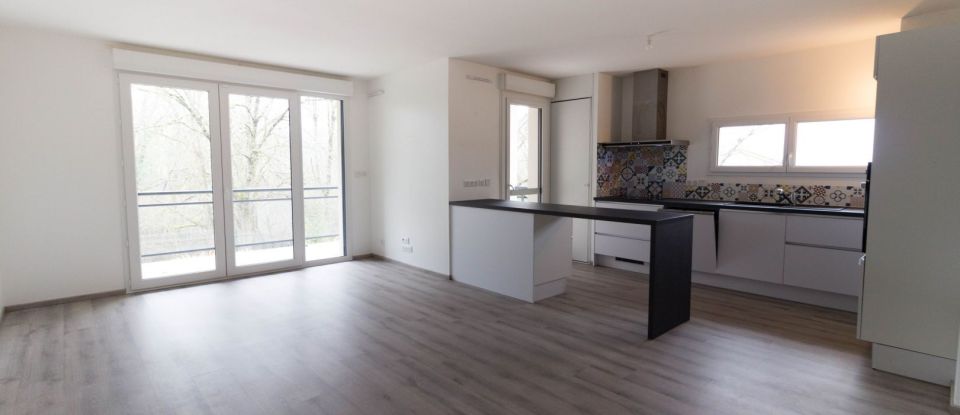 Apartment 3 rooms of 67 m² in Limoges (87000)