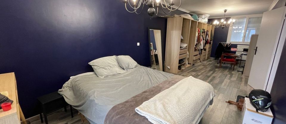 Apartment 3 rooms of 74 m² in Pau (64000)