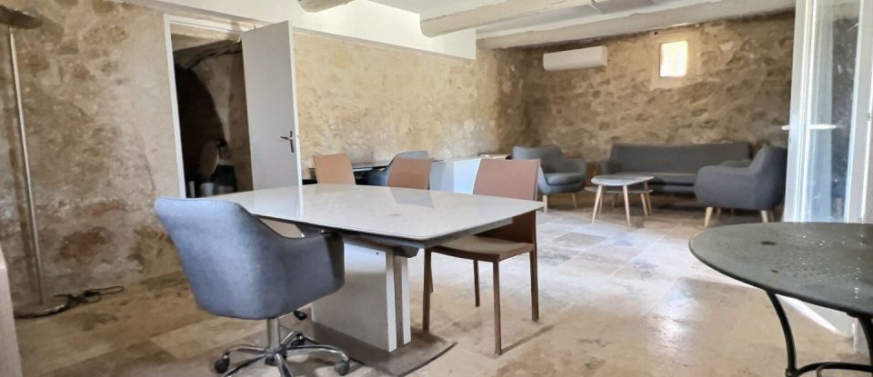 House 10 rooms of 220 m² in Peyrolles-en-Provence (13860)
