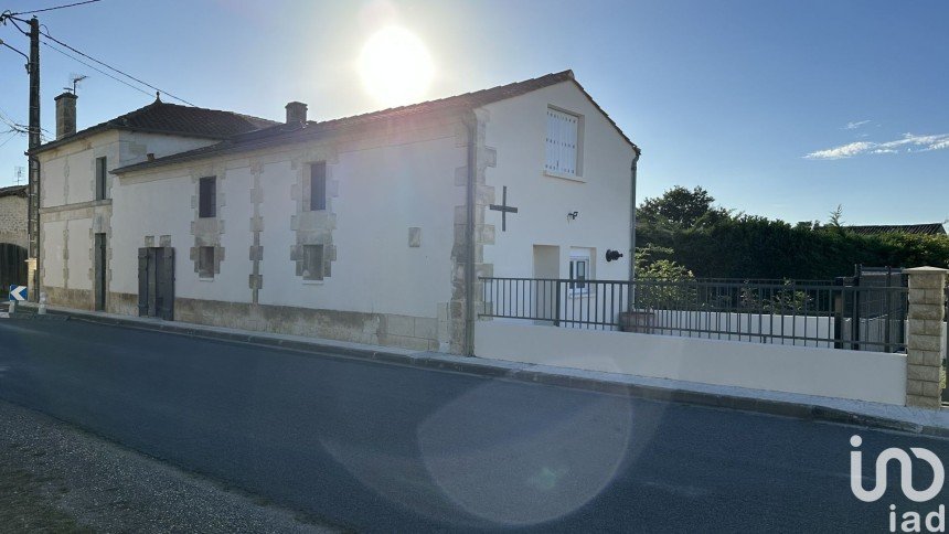 Lodge 5 rooms of 130 m² in Saint-Simon-de-Bordes (17500)