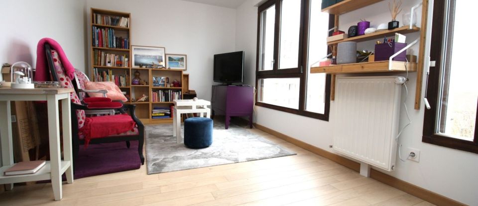 Appartement 3 pièces de 69 m² à Romainville (93230)