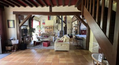 House 6 rooms of 180 m² in Courtenay (45320)