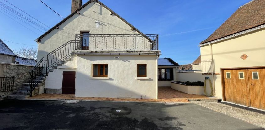House 5 rooms of 100 m² in Bazoches-sur-le-Betz (45210)