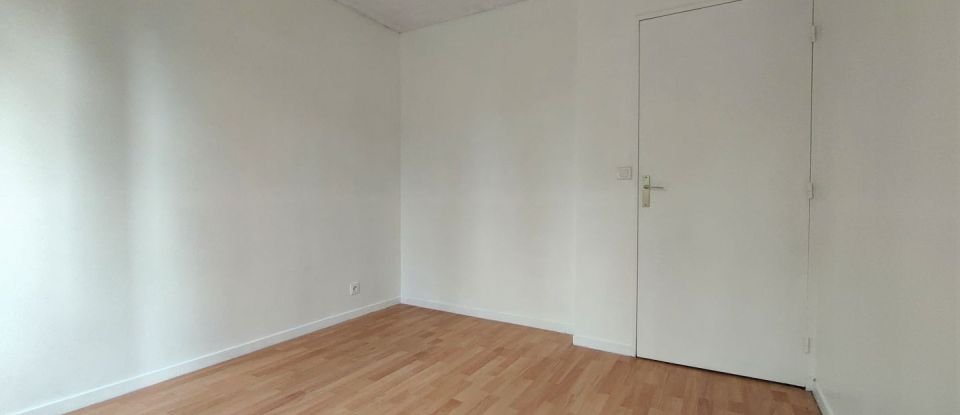Apartment 4 rooms of 69 m² in Maurepas (78310)