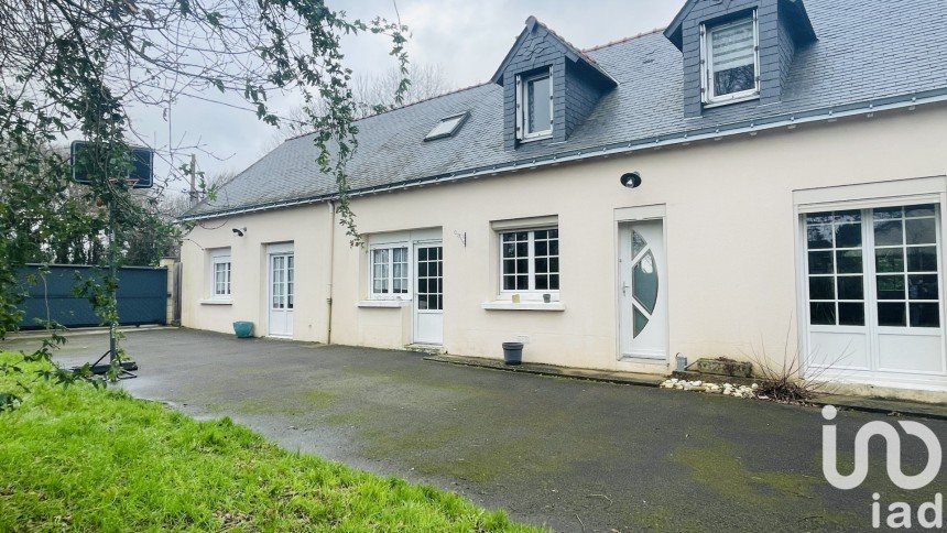House 6 rooms of 158 m² in Bouvron (44130)