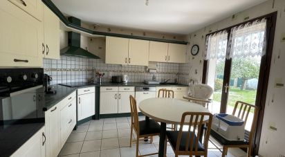 House 11 rooms of 216 m² in Isle-sur-Marne (51290)