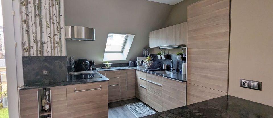 Apartment 3 rooms of 84 m² in Orléans (45000)