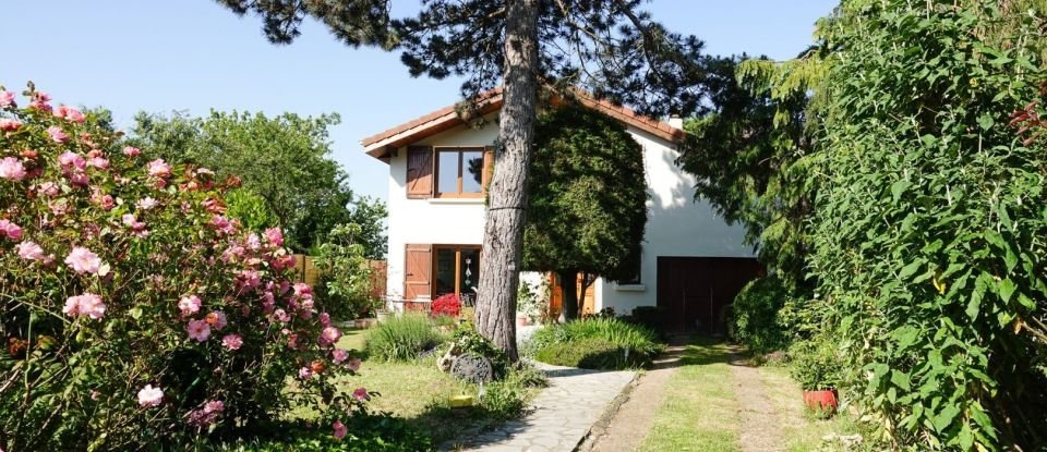 House 7 rooms of 191 m² in Sonchamp (78120)