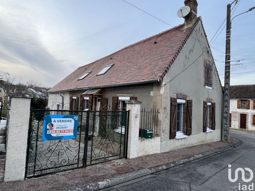 House 8 rooms of 158 m² in Bazoches-sur-le-Betz (45210)