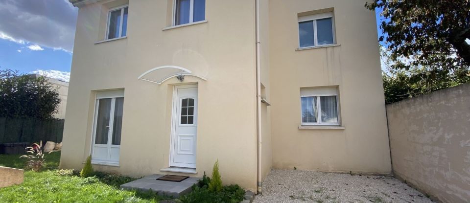 House 4 rooms of 70 m² in Orsay (91400)