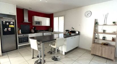 House 6 rooms of 148 m² in Connaux (30330)