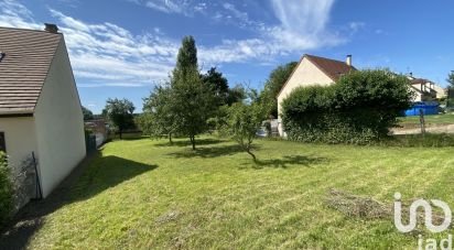 Land of 561 m² in Voulx (77940)