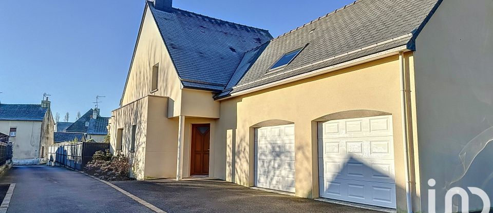 House 7 rooms of 145 m² in Noyal-sur-Vilaine (35530)