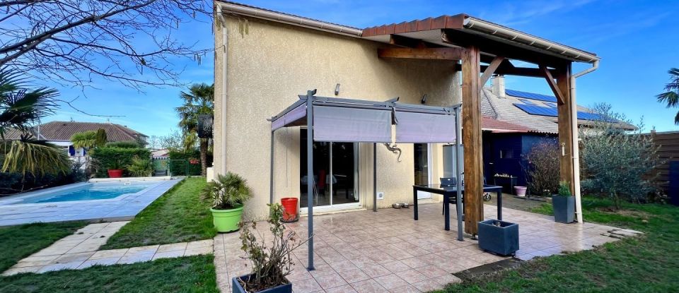 House 4 rooms of 137 m² in Tarbes (65000)