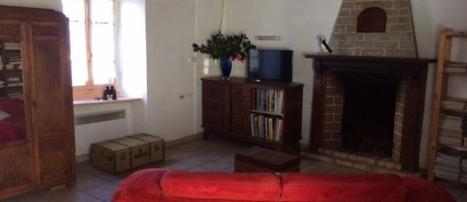 House 15 rooms of 350 m² in Ploëzal (22260)