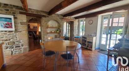 House 7 rooms of 150 m² in Pommeret (22120)
