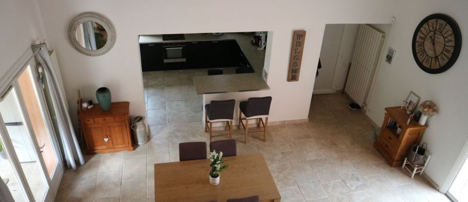 House 6 rooms of 150 m² in Le Beausset (83330)