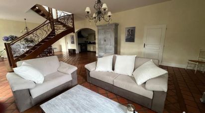 House 6 rooms of 230 m² in Gayan (65320)