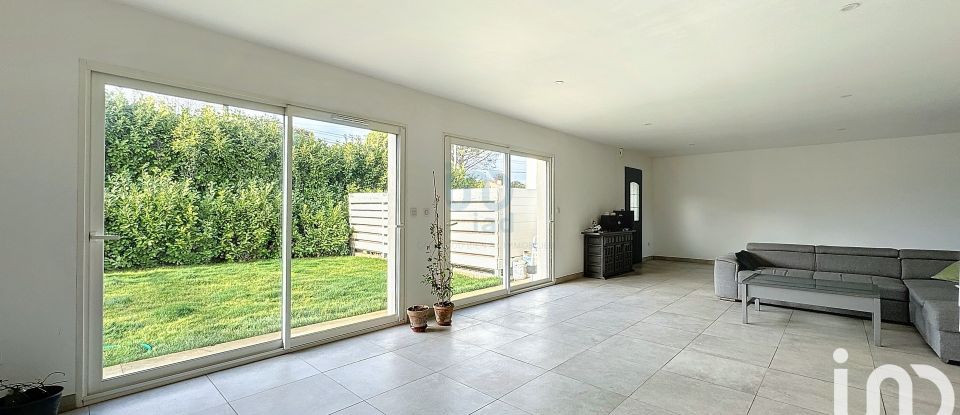 Pavilion 4 rooms of 127 m² in Castelnaudary (11400)