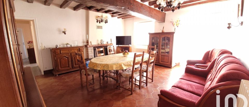 Country house 5 rooms of 111 m² in Le Breil-sur-Mérize (72370)