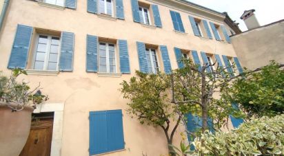 Maison 5 pièces de 200 m² à Châteauneuf-Grasse (06740)